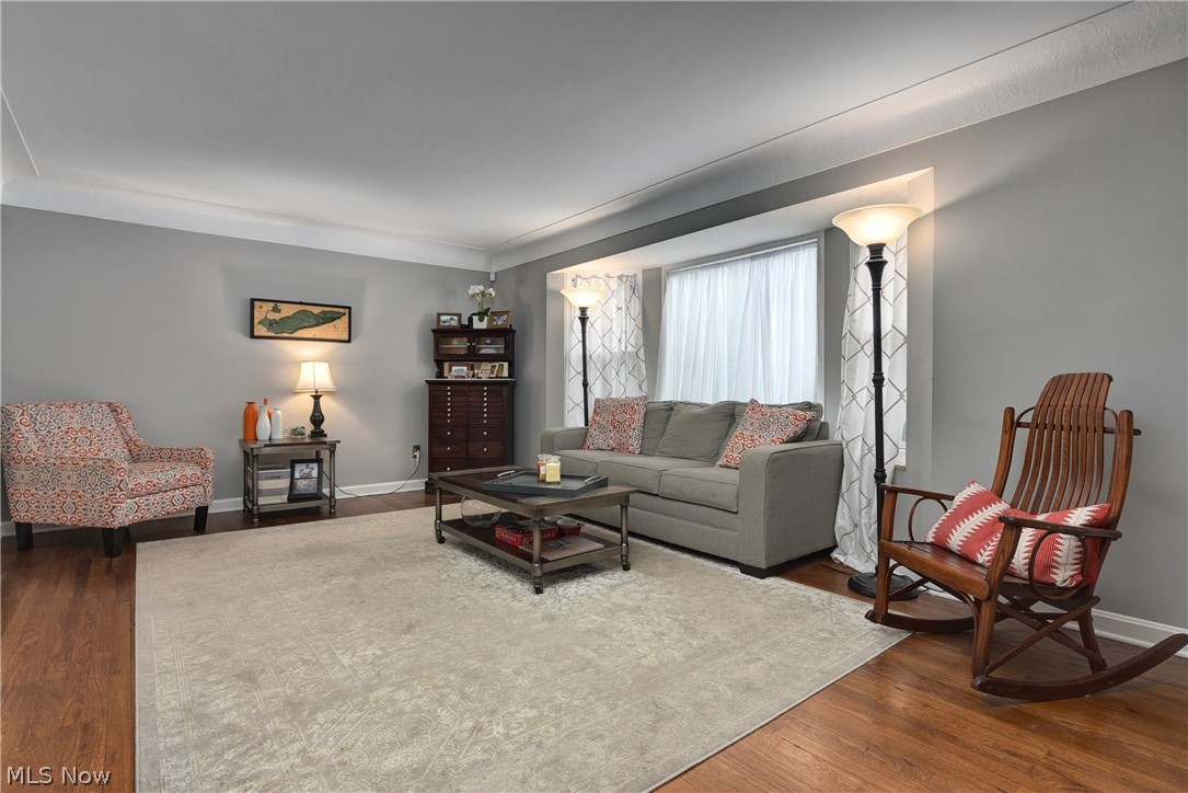 2444 Fenwick Road Cleveland, OH 44118 - Photo 10 of 33