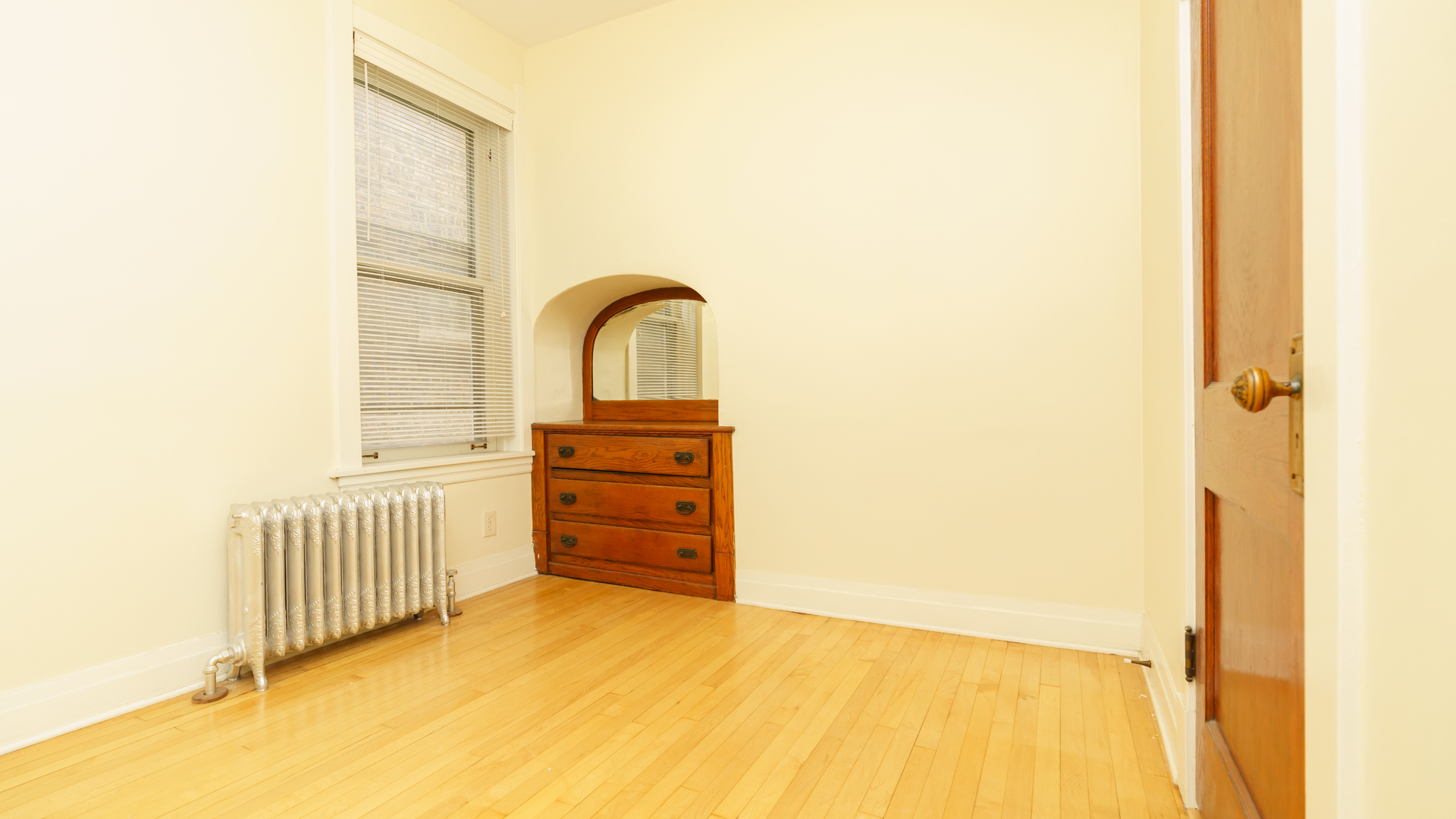2644 North Harding Avenue Chicago, IL 60647 - Photo 12 of 37