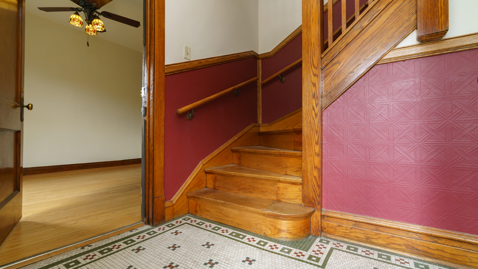 2644 North Harding Avenue Chicago, IL 60647 - Photo 2 of 37