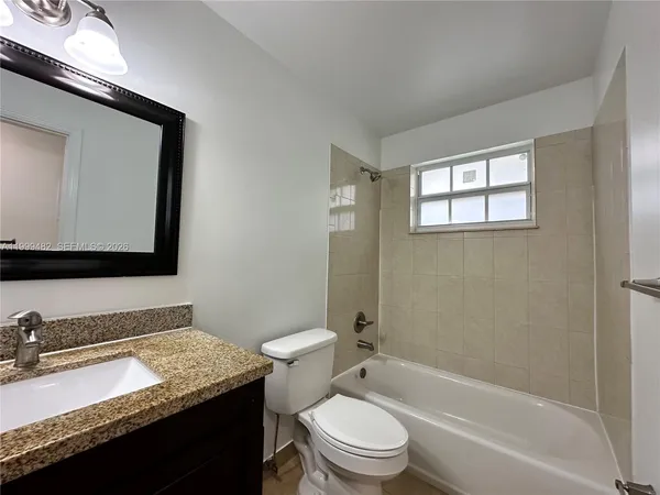 $1,625 | 2900 Northeast 17th Avenue, Unit 209, Pompano Beach, FL 33064