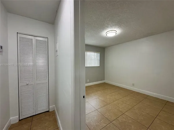 $1,625 | 2900 Northeast 17th Avenue, Unit 209, Pompano Beach, FL 33064