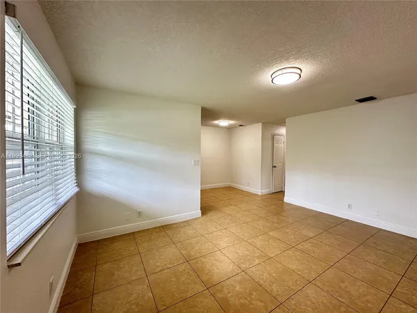 $1,625 | 2900 Northeast 17th Avenue, Unit 209, Pompano Beach, FL 33064