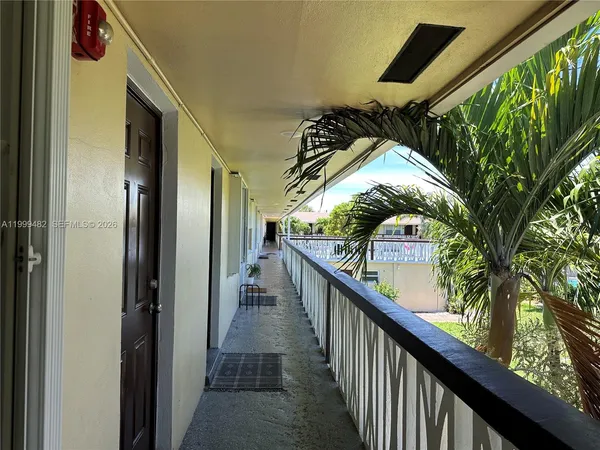 $1,625 | 2900 Northeast 17th Avenue, Unit 209, Pompano Beach, FL 33064