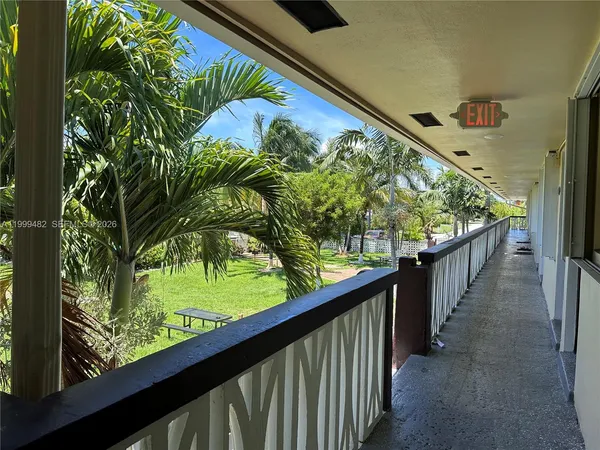 $1,625 | 2900 Northeast 17th Avenue, Unit 209, Pompano Beach, FL 33064