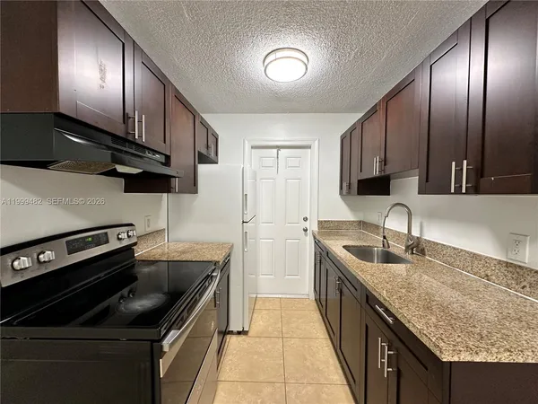 $1,625 | 2900 Northeast 17th Avenue, Unit 209, Pompano Beach, FL 33064