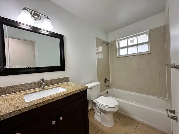 $1,625 | 2900 Northeast 17th Avenue, Unit 209, Pompano Beach, FL 33064