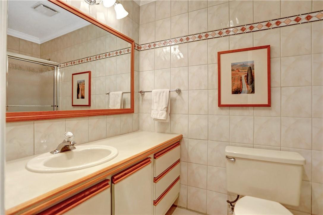 1300 Cormorant Road Delray Beach, FL 33444 - Photo 44 of 68 Guest Bathroom