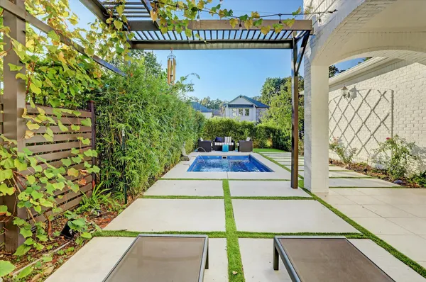 $6,500 | 1502 Whispering Pines Drive, Houston, TX 77055