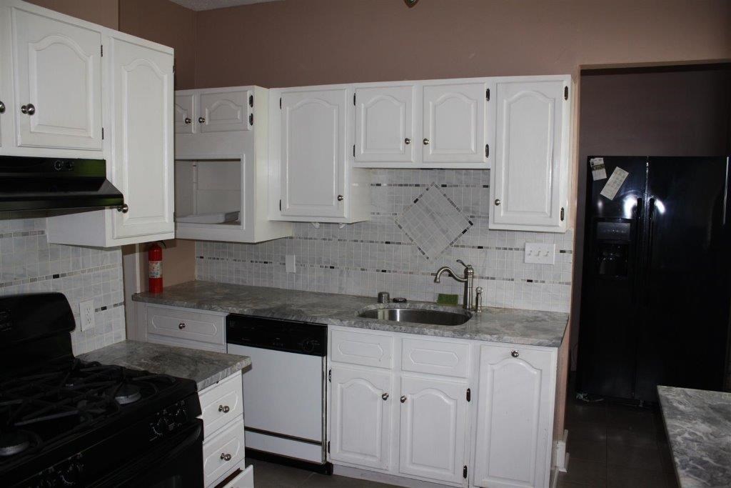 2546 Middle Road Davenport, IA 52803 - Photo 5 of 10 Gallery Image 5
