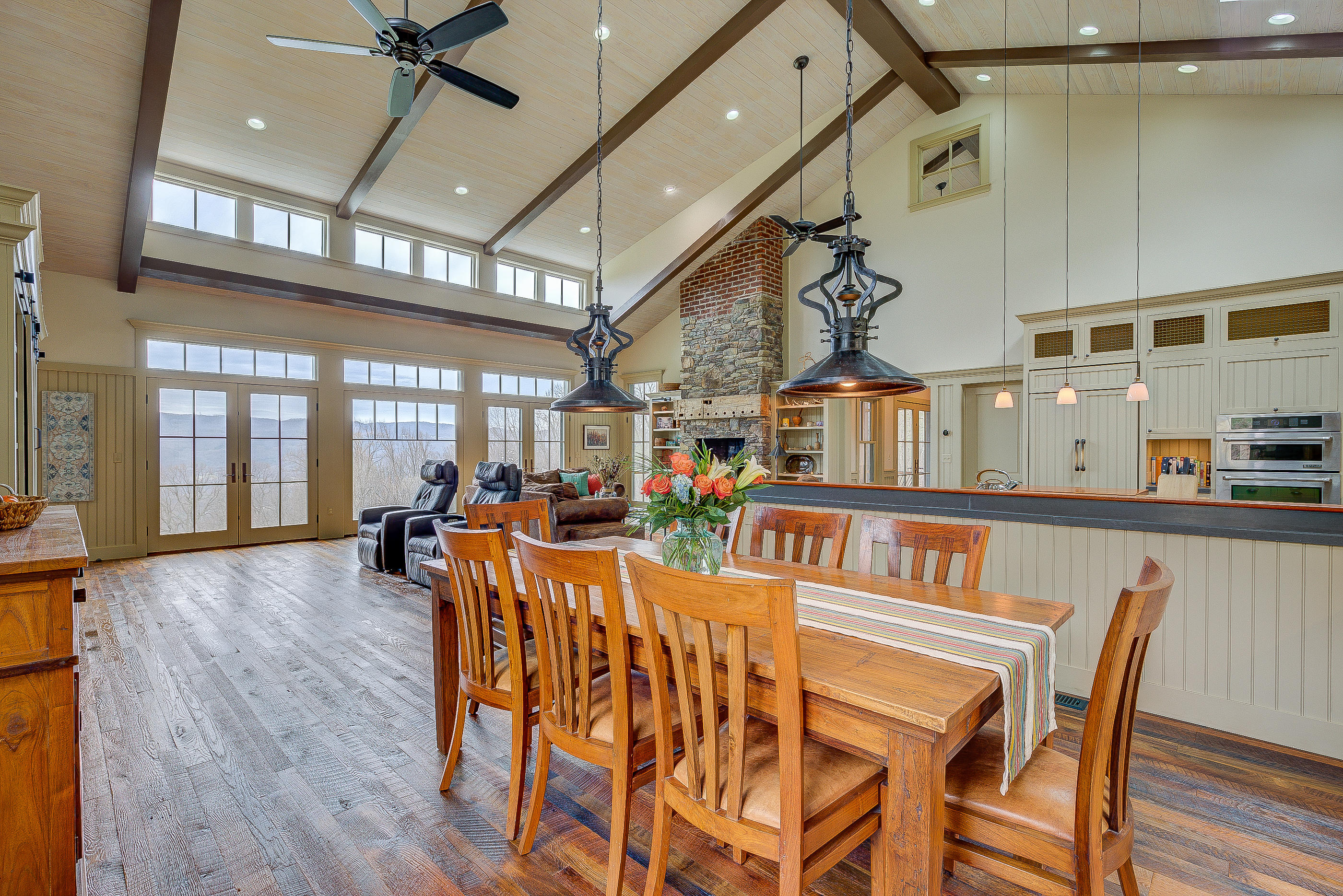 6975 Stoney Point Road Roanoke, VA 24018 - Photo 16 of 62 16.Great Room