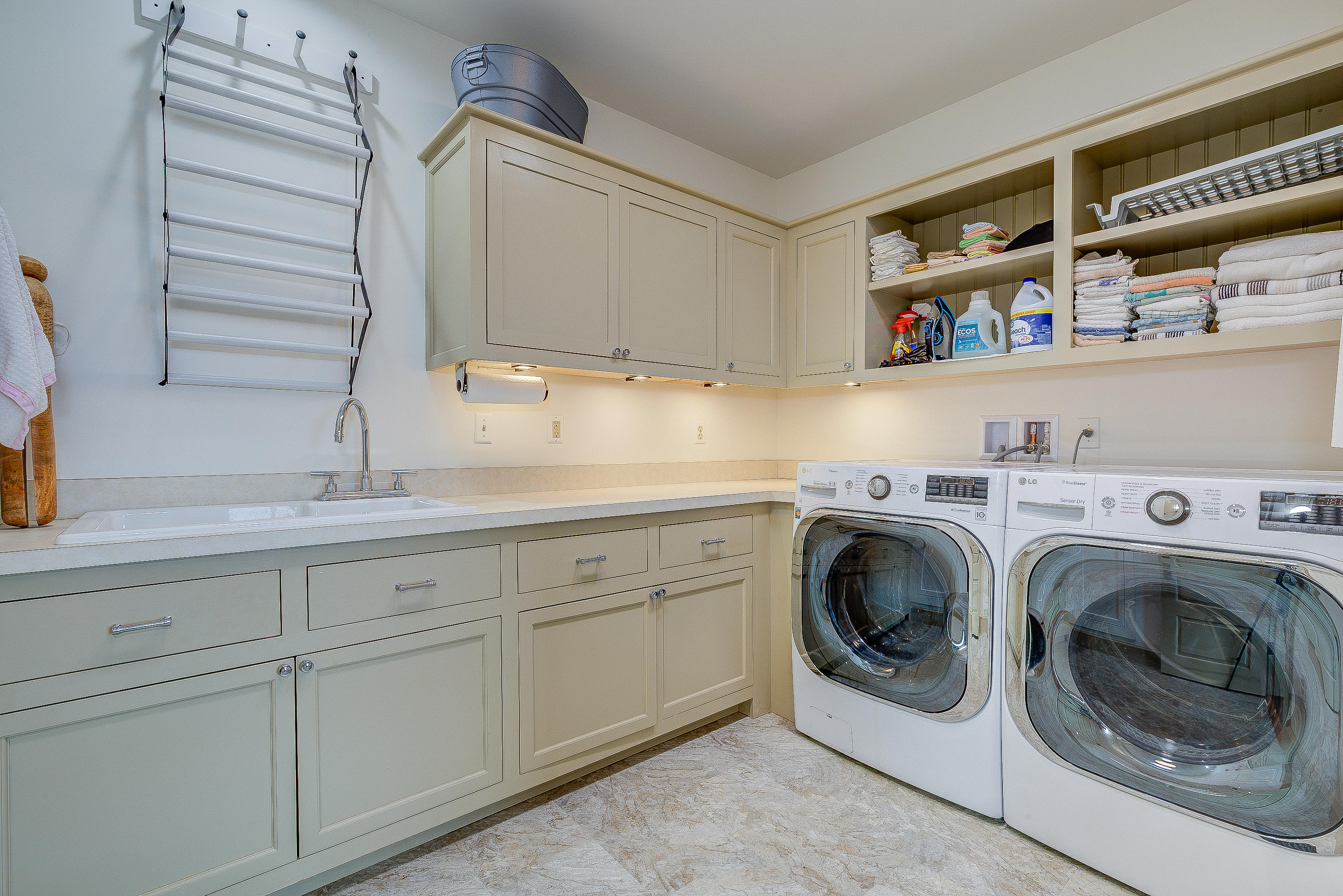6975 Stoney Point Road Roanoke, VA 24018 - Photo 19 of 62 19.Laundry