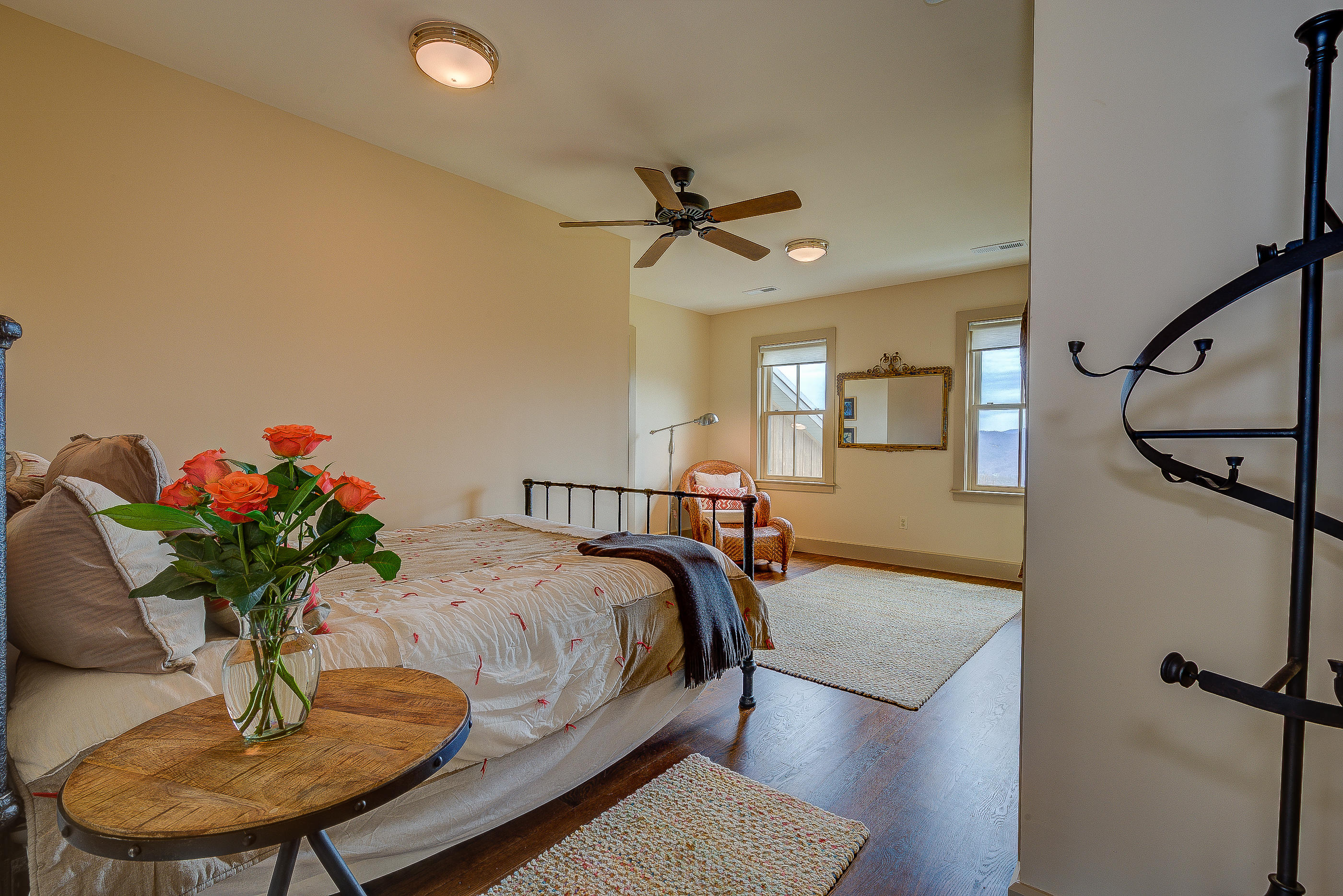 6975 Stoney Point Road Roanoke, VA 24018 - Photo 28 of 62 28.Upper Bedroom