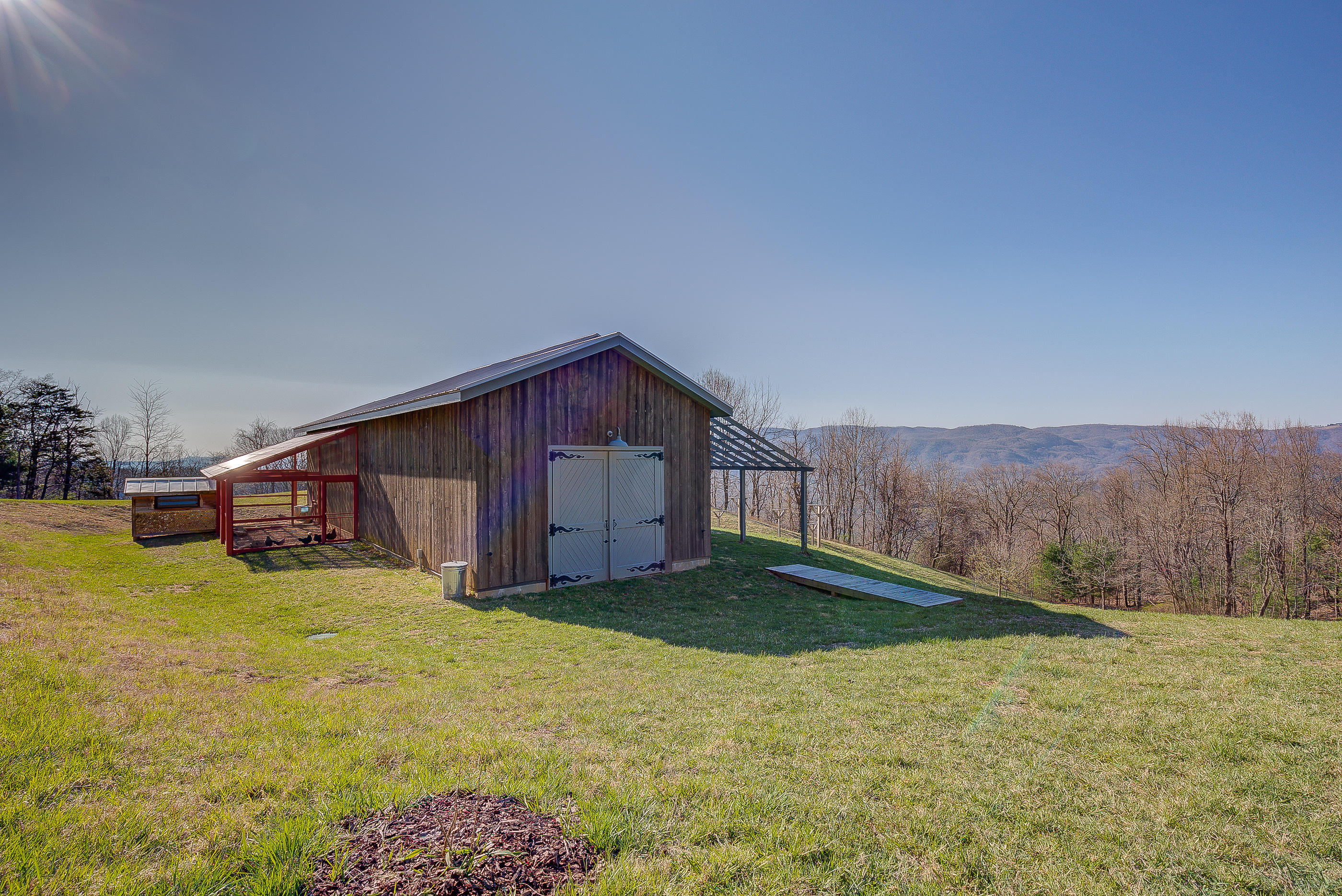 6975 Stoney Point Road Roanoke, VA 24018 - Photo 36 of 62 36.Barn
