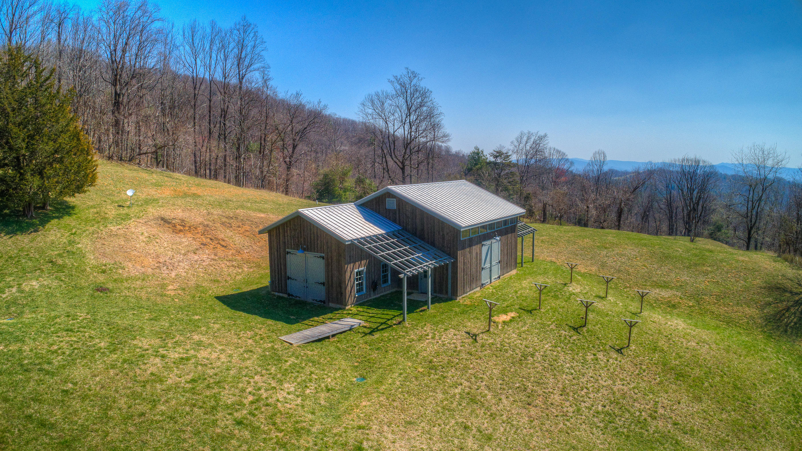 6975 Stoney Point Road Roanoke, VA 24018 - Photo 37 of 62 37.Barn