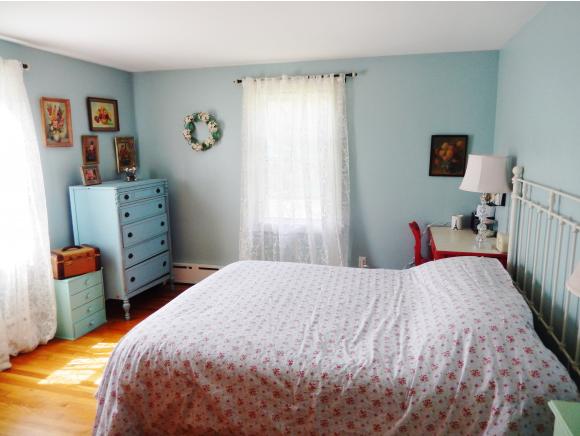 4 Hawthorne Road Dover, NH 03820 - Photo 6 of 16 Gallery Image 6