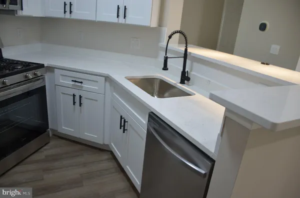 $2,450 | 4409 Fair Stone Drive, Unit 101, Fairfax, VA 22033