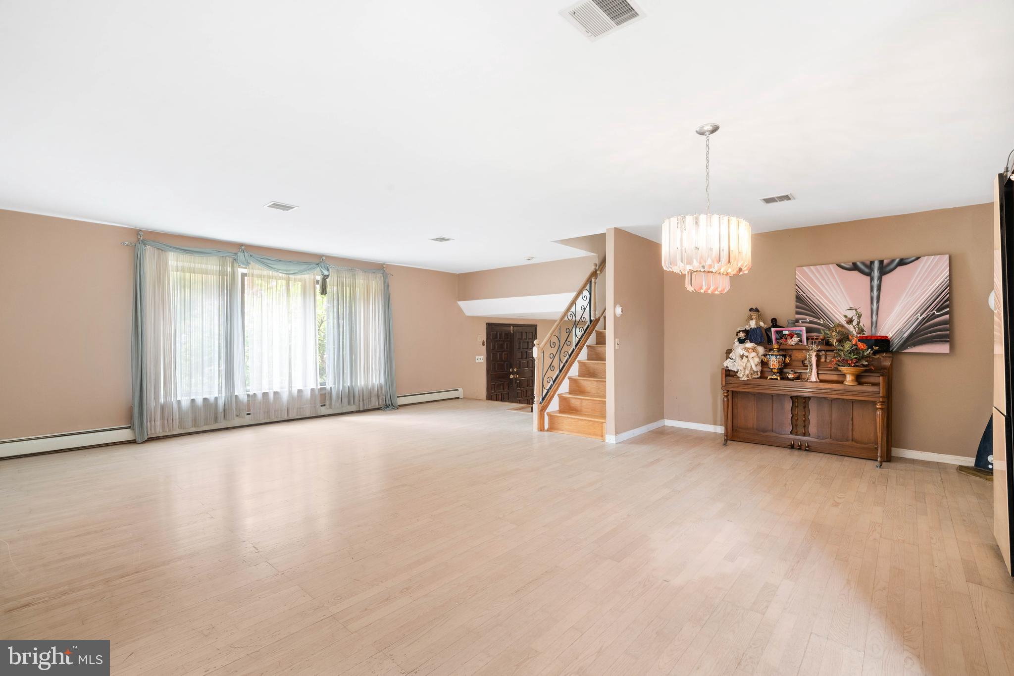 3873 Pine Road Huntingdon Valley, PA 19006 - Photo 11 of 49 Gallery Image 11