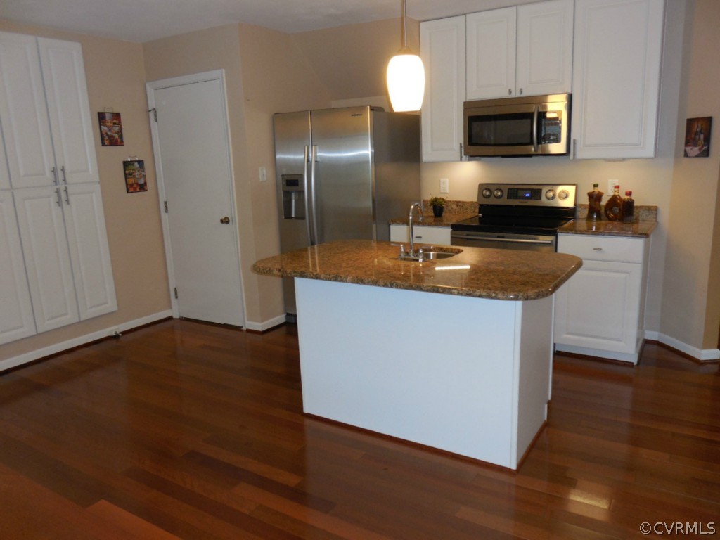 14519 Hancock Ridge Court Chesterfield, VA 23832 - Photo 8 of 24 Gallery Image 8