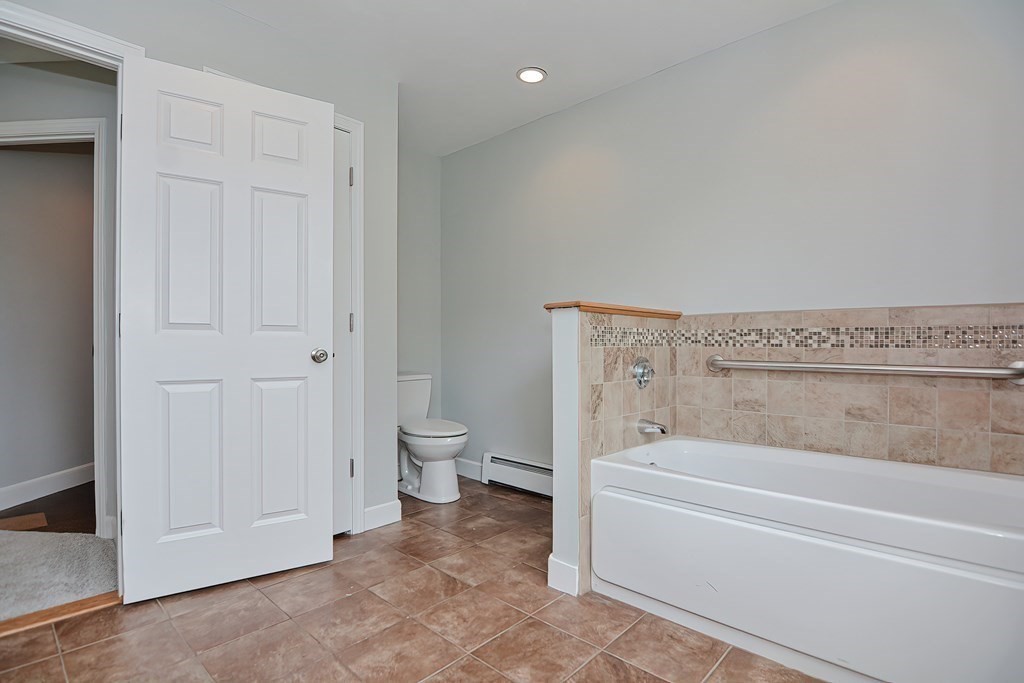 184 Pleasantdale Road Rutland, MA 01543 - Photo 20 of 41