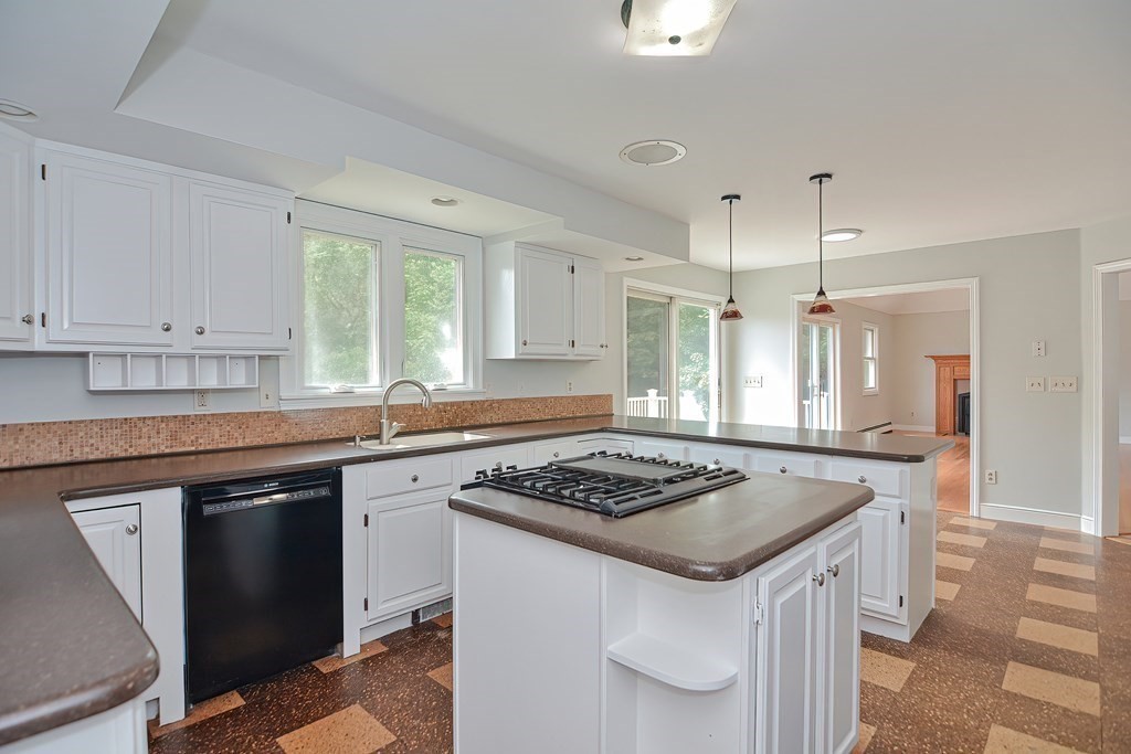184 Pleasantdale Road Rutland, MA 01543 - Photo 7 of 41