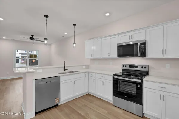 $1,575 | 732 Cross Brg Way, Unit LOT #11, Sneads Ferry, NC 28460