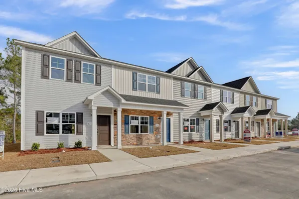 $1,575 | 732 Cross Brg Way, Unit LOT #11, Sneads Ferry, NC 28460