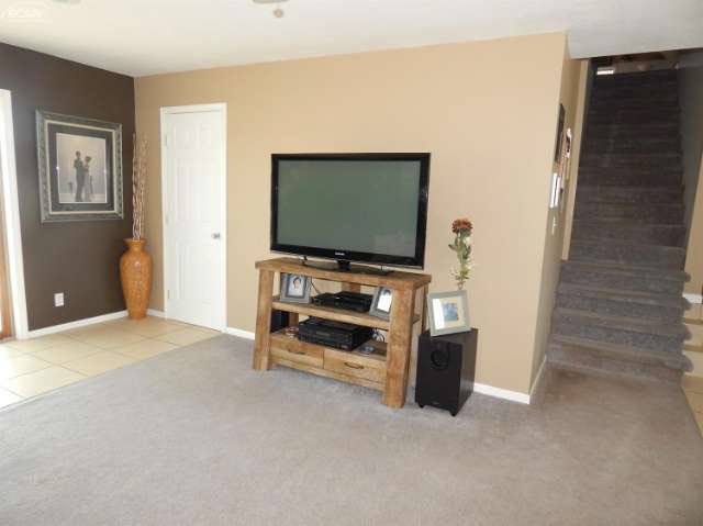 5022 Deland Road Flushing, MI 48433 - Photo 10 of 36 21139312-9.JPG