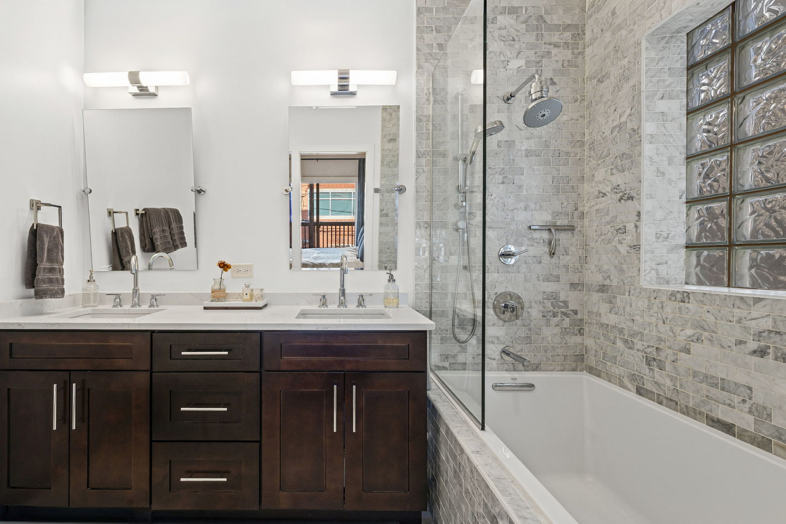 1318 West Fletcher Street, Unit 2W Chicago, IL 60657 - Photo 11 of 16