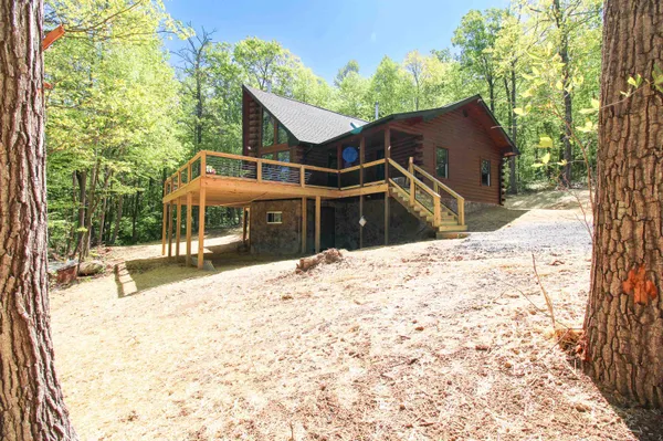 $1,200,000 | 910 Love Road, Lyndhurst, VA 22952