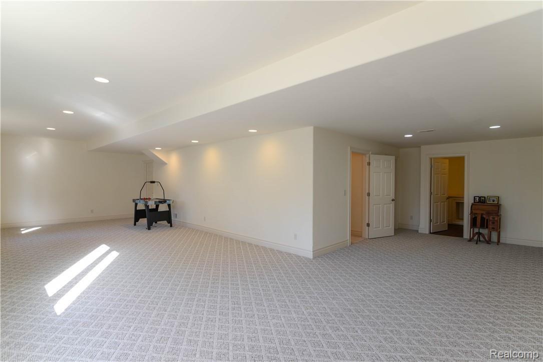 5877 Nottingham Point Brighton, MI 48116 - Photo 74 of 89 _AUG6034.jpg
