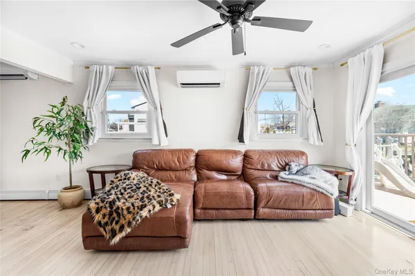 $799,999 | 2 East Lido Promenade, Unit PROM, Lindenhurst, NY 11757