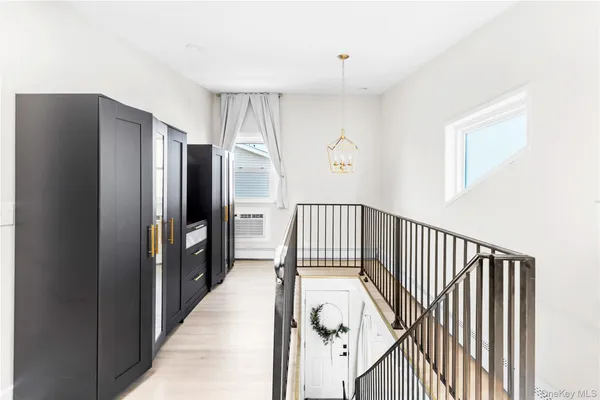 $799,999 | 2 East Lido Promenade, Unit PROM, Lindenhurst, NY 11757