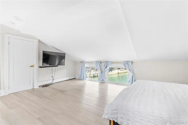 $799,999 | 2 East Lido Promenade, Unit PROM, Lindenhurst, NY 11757