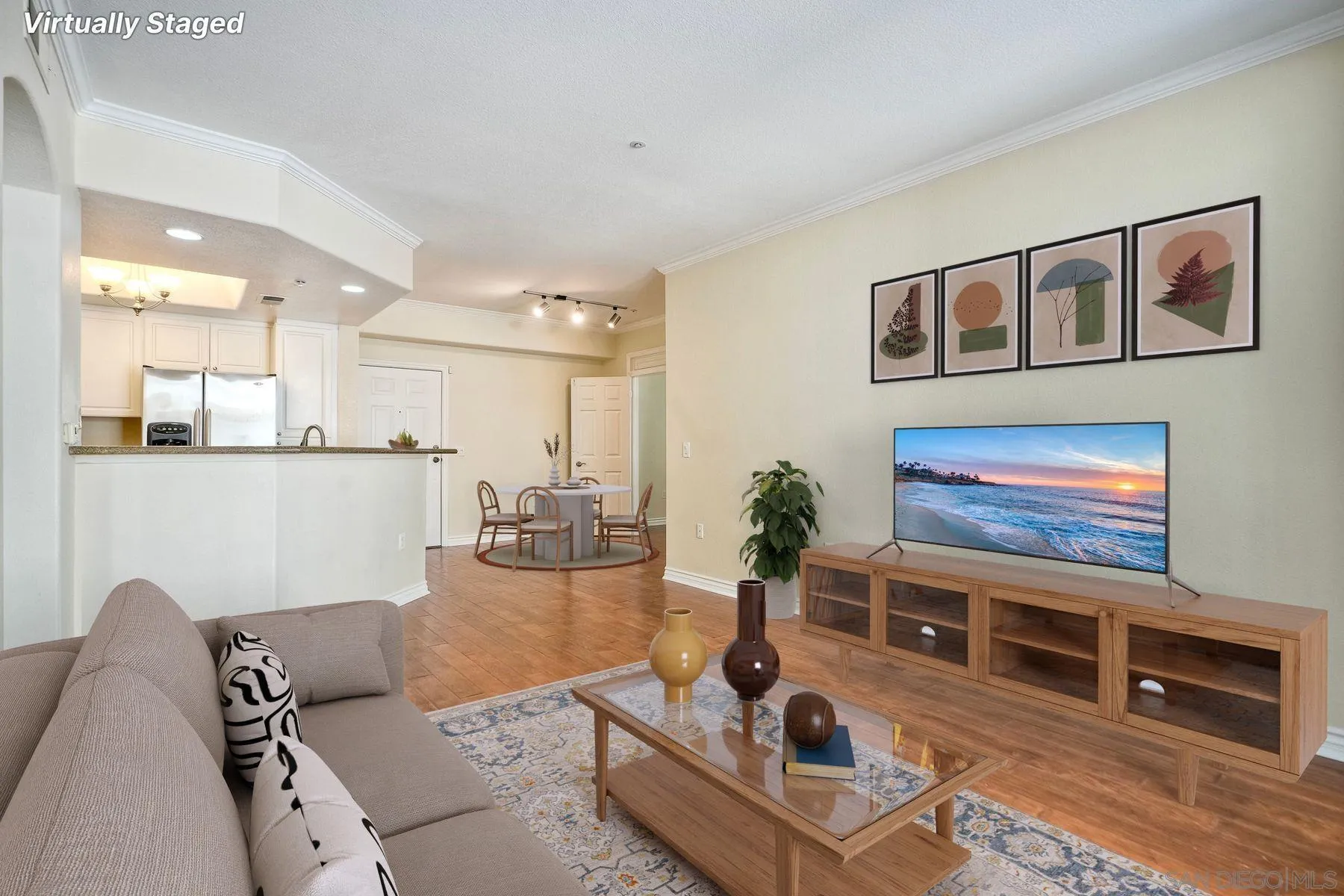 9253 Regents Road, Unit A110 La Jolla, CA 92037 - Photo 10 of 36