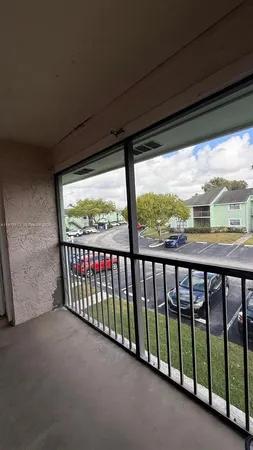 $1,650 | 3965 Northwest 87th Avenue, Unit 3965, Sunrise, FL 33351
