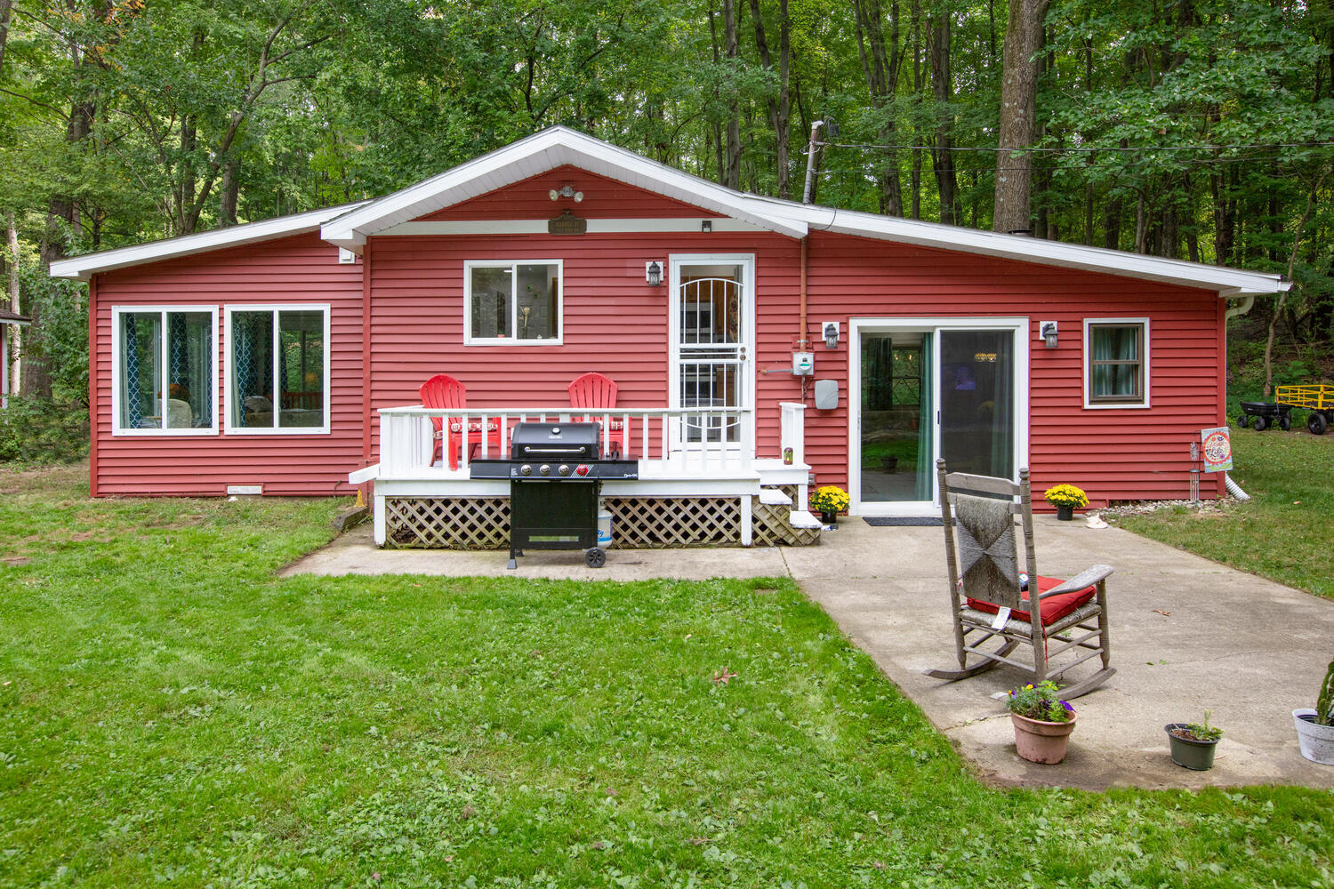10110 Born Street Three Rivers, MI 49093 - Photo 1 of 6 10110 Born St Three Rivers MI-large-001-