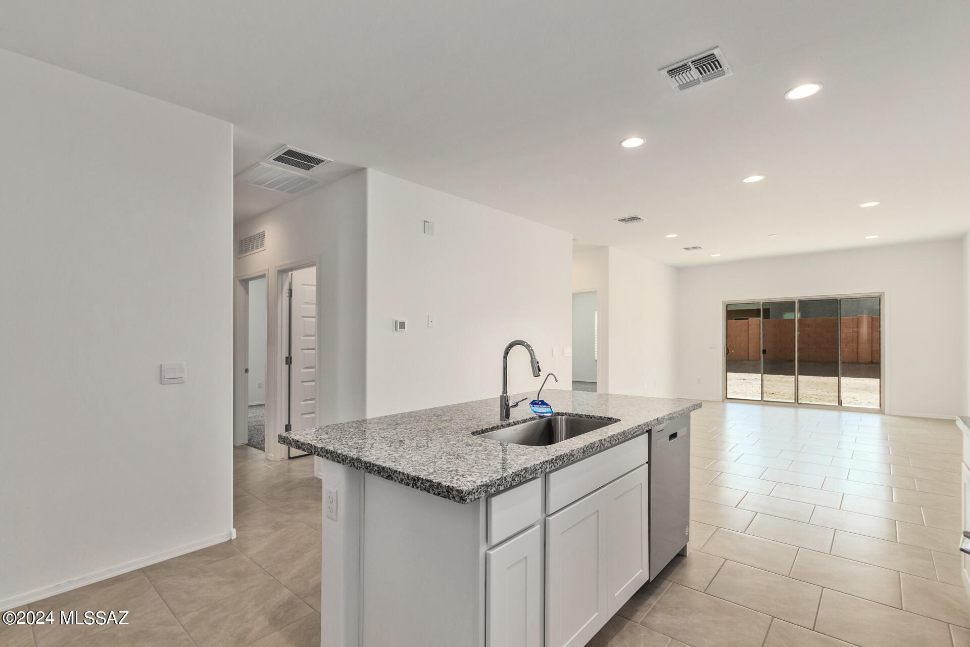 12496 West Barnett Road Marana, AZ 85653 - Photo 16 of 40