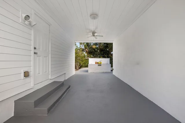 $550,000 | 640 Forest Hill Boulevard, West Palm Beach, FL 33405