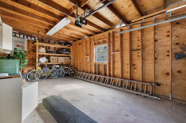 $550,000 | 640 Forest Hill Boulevard, West Palm Beach, FL 33405