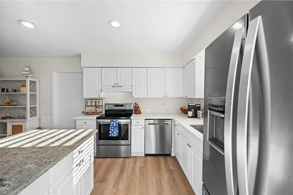 $3,495 | 738 95th Avenue North, Naples, FL 34108