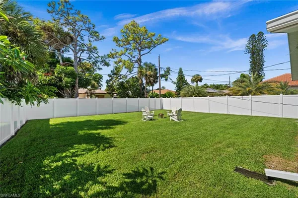 $3,495 | 738 95th Avenue North, Naples, FL 34108