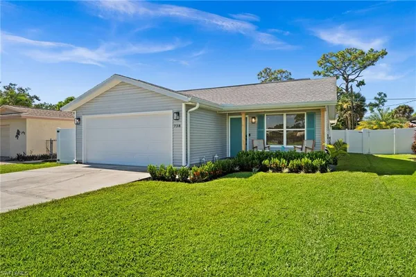 $3,495 | 738 95th Avenue North, Naples, FL 34108