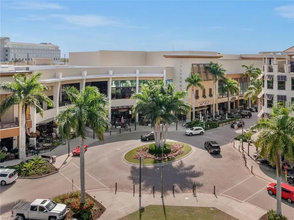 $3,495 | 738 95th Avenue North, Naples, FL 34108