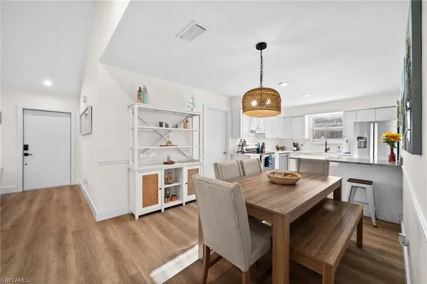 $3,495 | 738 95th Avenue North, Naples, FL 34108