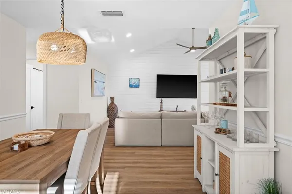 $3,495 | 738 95th Avenue North, Naples, FL 34108