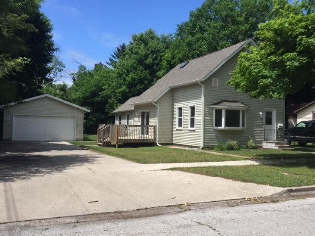 867 Williams Street Muskegon, MI 49442 - Photo 2 of 14 IMG_9806