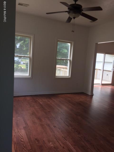 867 Williams Street Muskegon, MI 49442 - Photo 6 of 14 IMG_9821