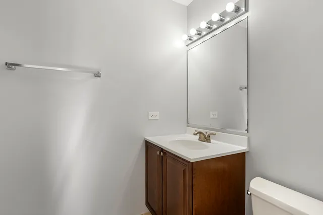 $2,193 | 2451 West Howard Street, Unit 106, Chicago, IL 60645