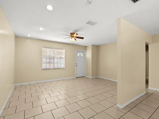 $2,250 | 254 Southwest Bridgeport Drive, Port St. Lucie, FL 34953