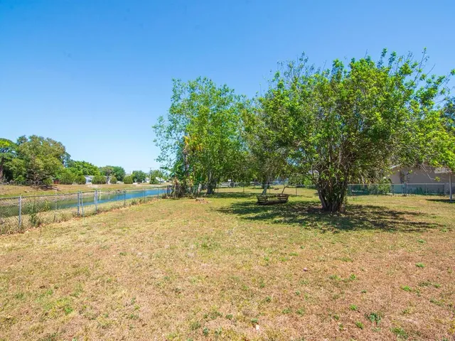 $2,250 | 254 Southwest Bridgeport Drive, Port St. Lucie, FL 34953